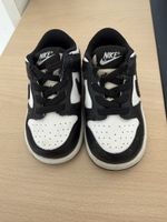 Nike Dunk Low Kleinkindschuhe schwarz weiss, Grösse 21