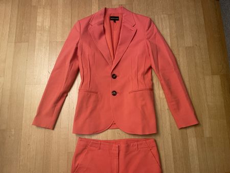 Armani Damenanzug Koralle, Gr. 38 - Top Zustand!