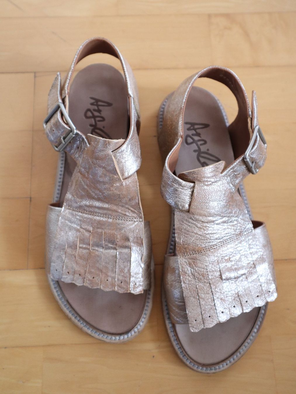 Scarpe da donna: Sandale / Sandalette, Argile, Gr. 39, Leder – Usato da Wattwil venduto da diamant1 2
