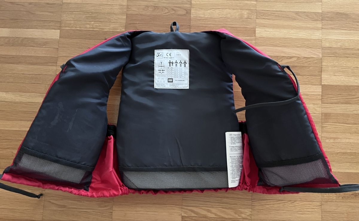 Helly Hansen Giubbotti di salvataggio: Schwimmweste für Kinder – Usato da Fällanden venduto da melenoel 1