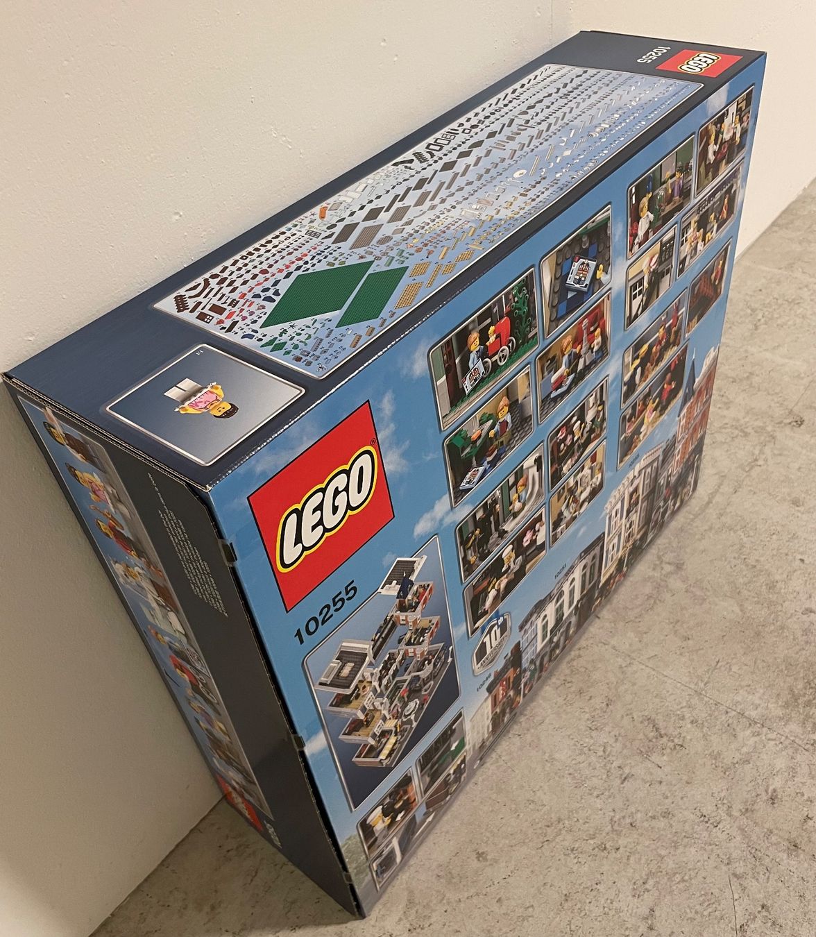 Lego Kit di costruzioni: LEGO Creator 10255 / Stadtleben / NEU & originalverpackt – Nuovo e nell'imballaggio originale da Oftringen venduto da Spyker2 4