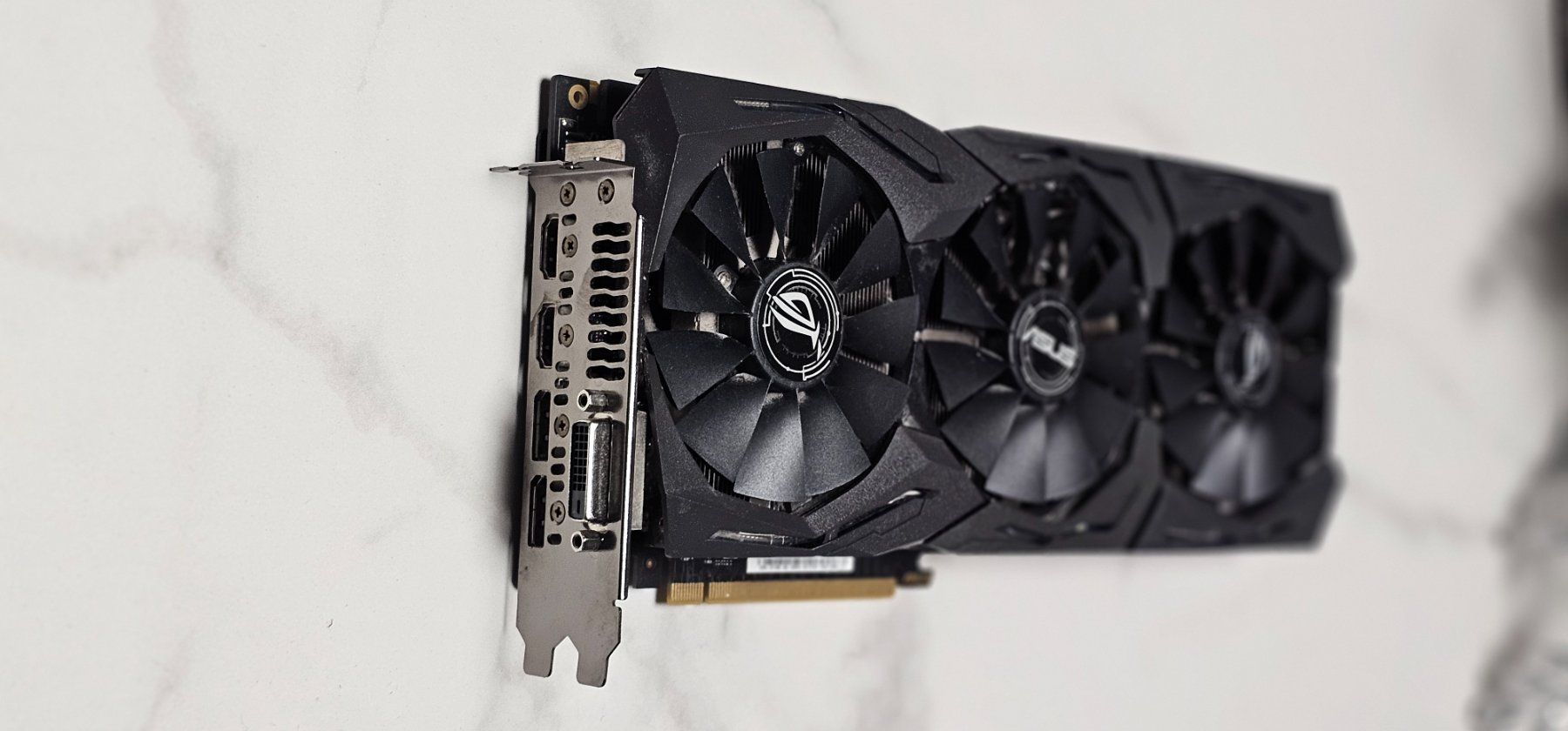 Asus Schede grafiche: Asus Rog Strix GTX 1080 8GB – Usato da Collex venduto da Chel1200
