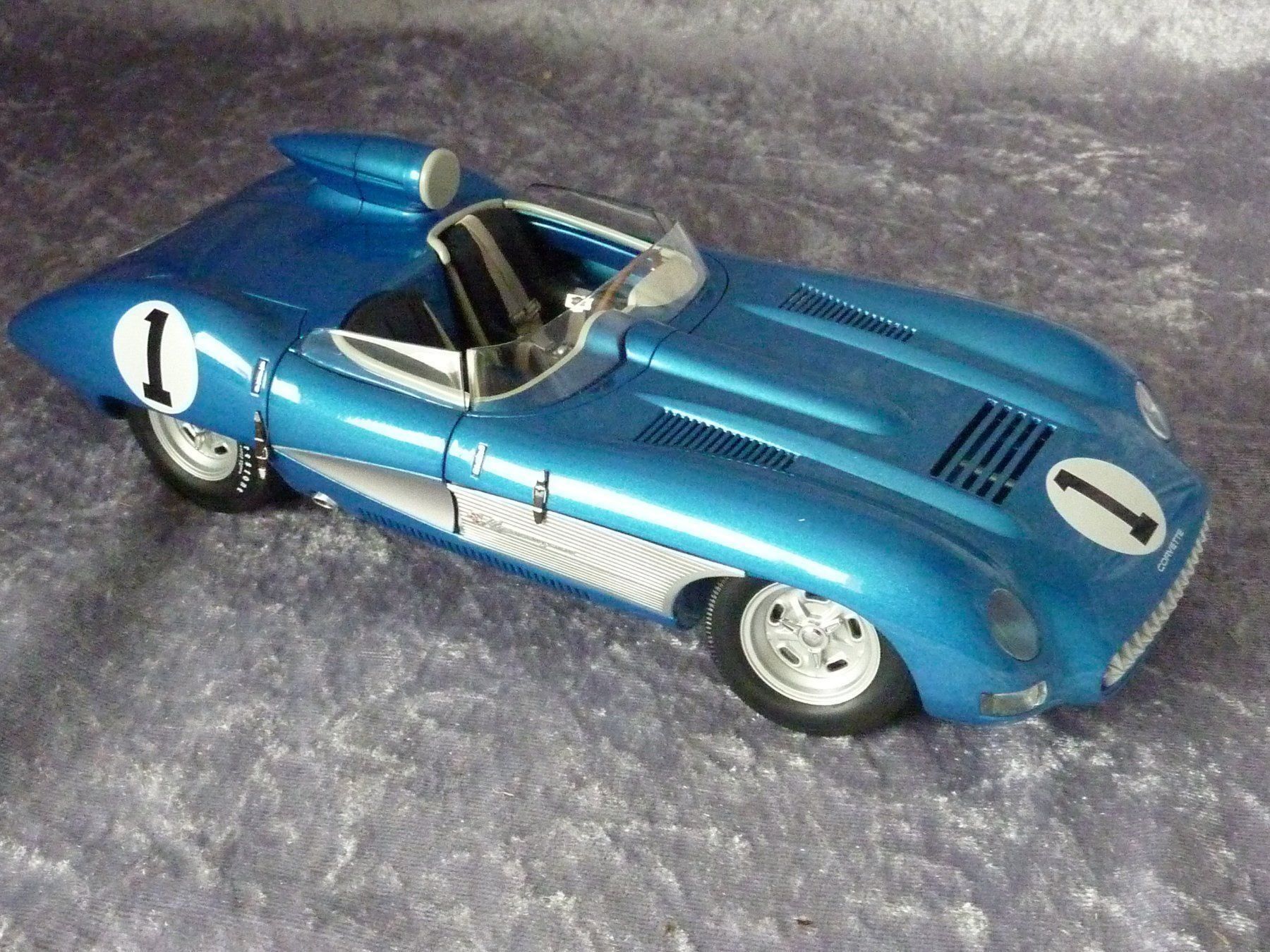 Autoart Modellini d'auto: Chevrolet Corvette SS 1957  1:18 – Nuovo e nell'imballaggio originale da Dürrenäsch venduto da modellautos4you 8