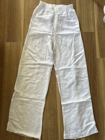 Weisse Leinenhose