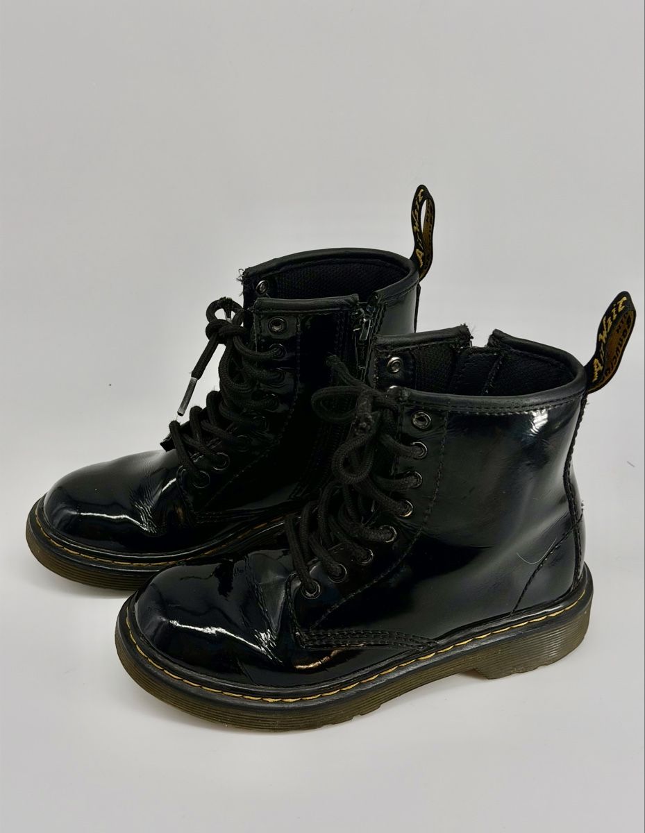 Dr. Martens Scarpe per ragazze: Dr. Martens noires vernies pointure 30 – Usato da Vessy venduto da _Callidus_ 2