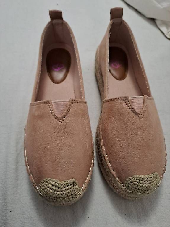 Scarpe da donna: Neue Espadrilles, Grösse 38 – Usato da Samedan venduto da t_p_8nvs