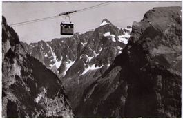 Kandersteg - Luftseilbahn Stock