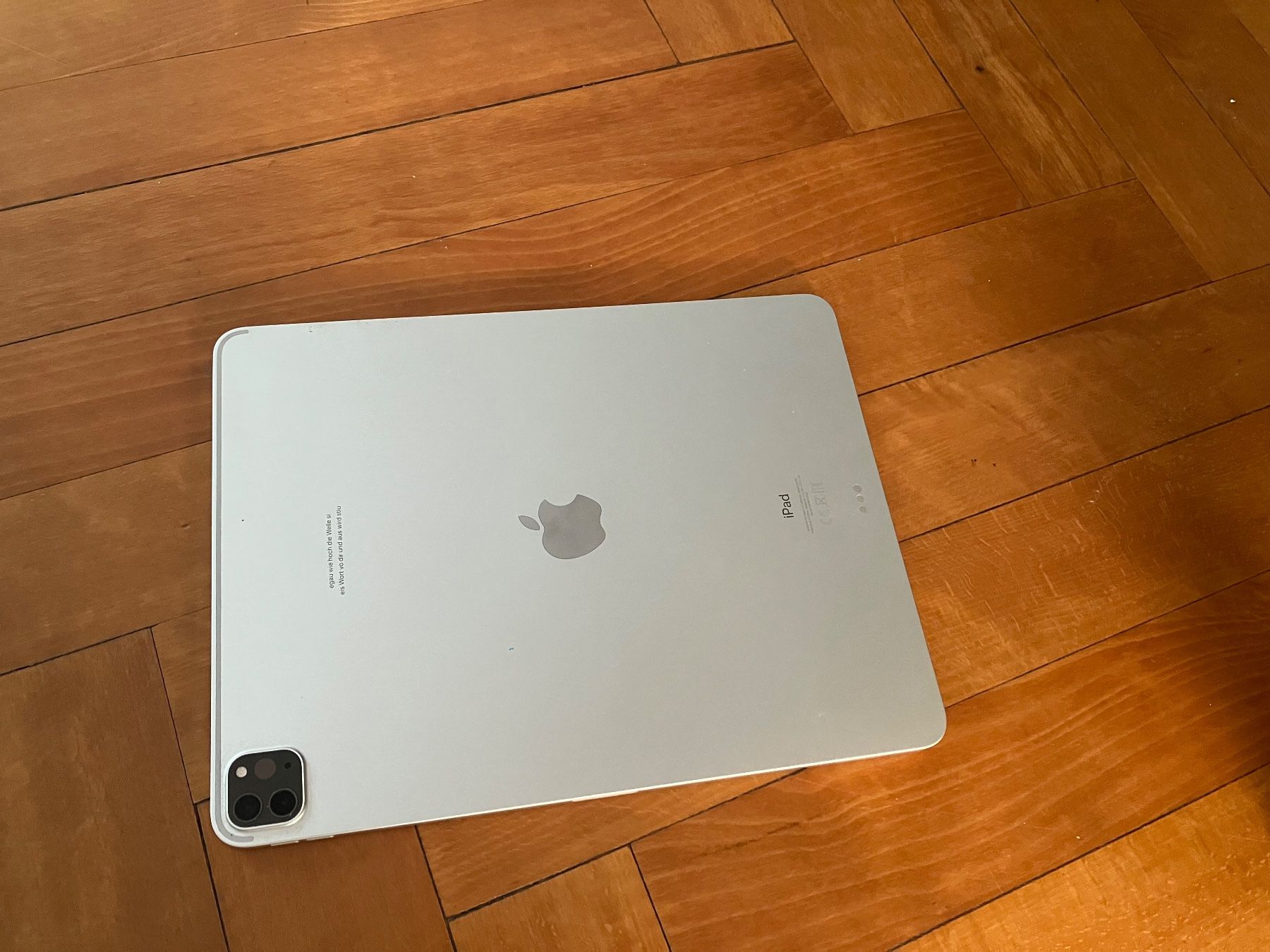 Apple Tablettes PC: Apple iPad Pro 12,9" inkl. Magic Keyboard und Apple Pencil – D'occasion à Bern par asophie 2