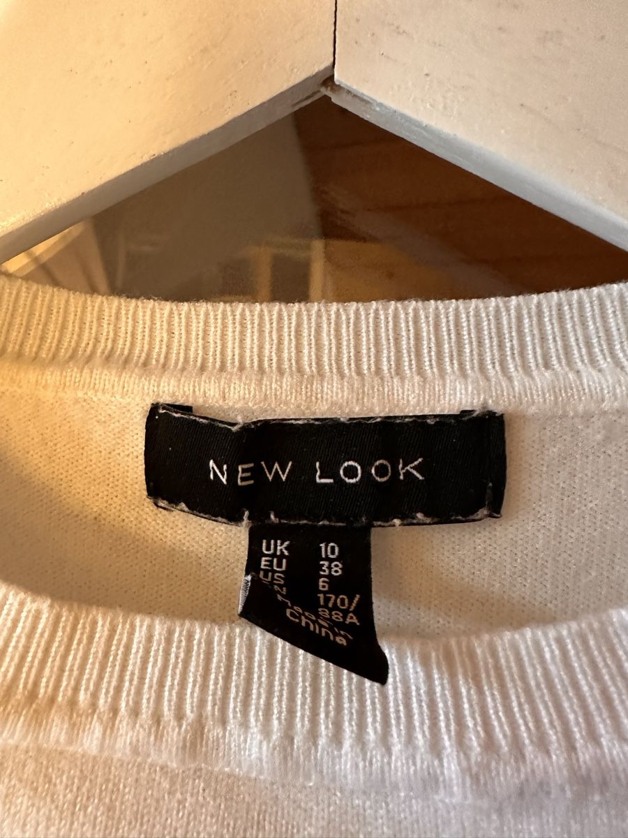 New Look Pulls & Sweat-shirts: Langarmshirt Weiss mit hübschen Ärmeln – D'occasion à Zürich par BettinaMarie2308 1