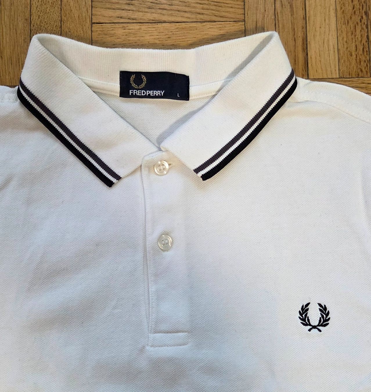 Fred Perry Polos: Fred Perry Poloshirt, Weiss – D'occasion à Brüttisellen par ruebli-fan13 1