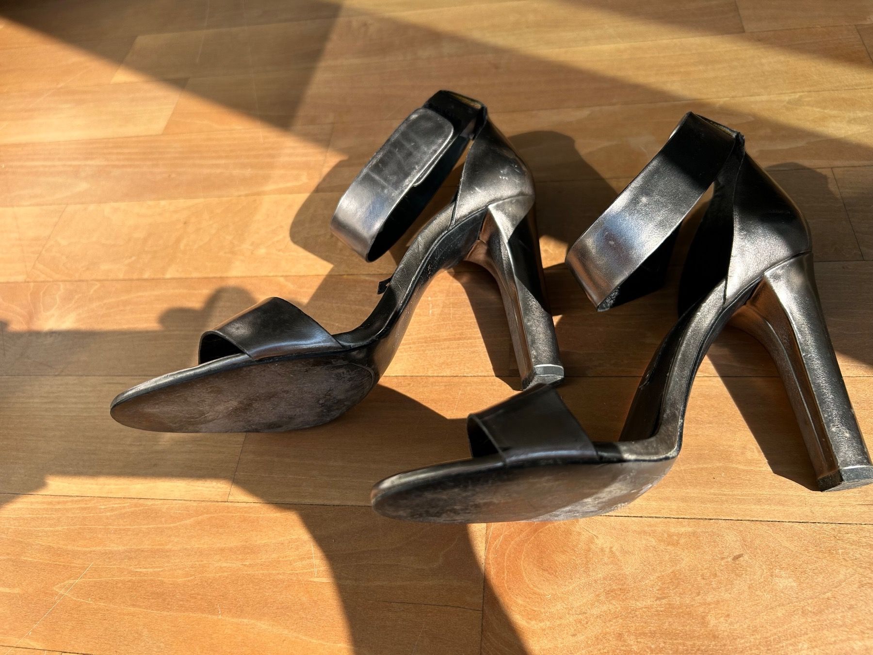 Zara Damenschuhe: High Heel Silber von Zara Gr. 37 – Gebraucht aus Zollikon von Moira55 3