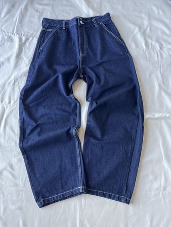 Jeans BERSHKA blu scuro taglia 40 ottime condizioni
