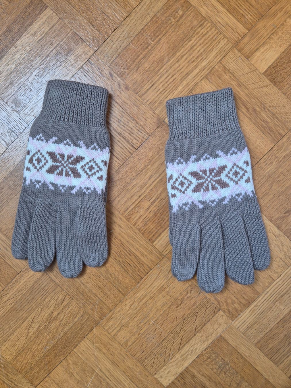 Foulard & Sciarpe: Schal und Handschuhe Set mit Wintermuster – Usato da Dietikon venduto da grafad 1