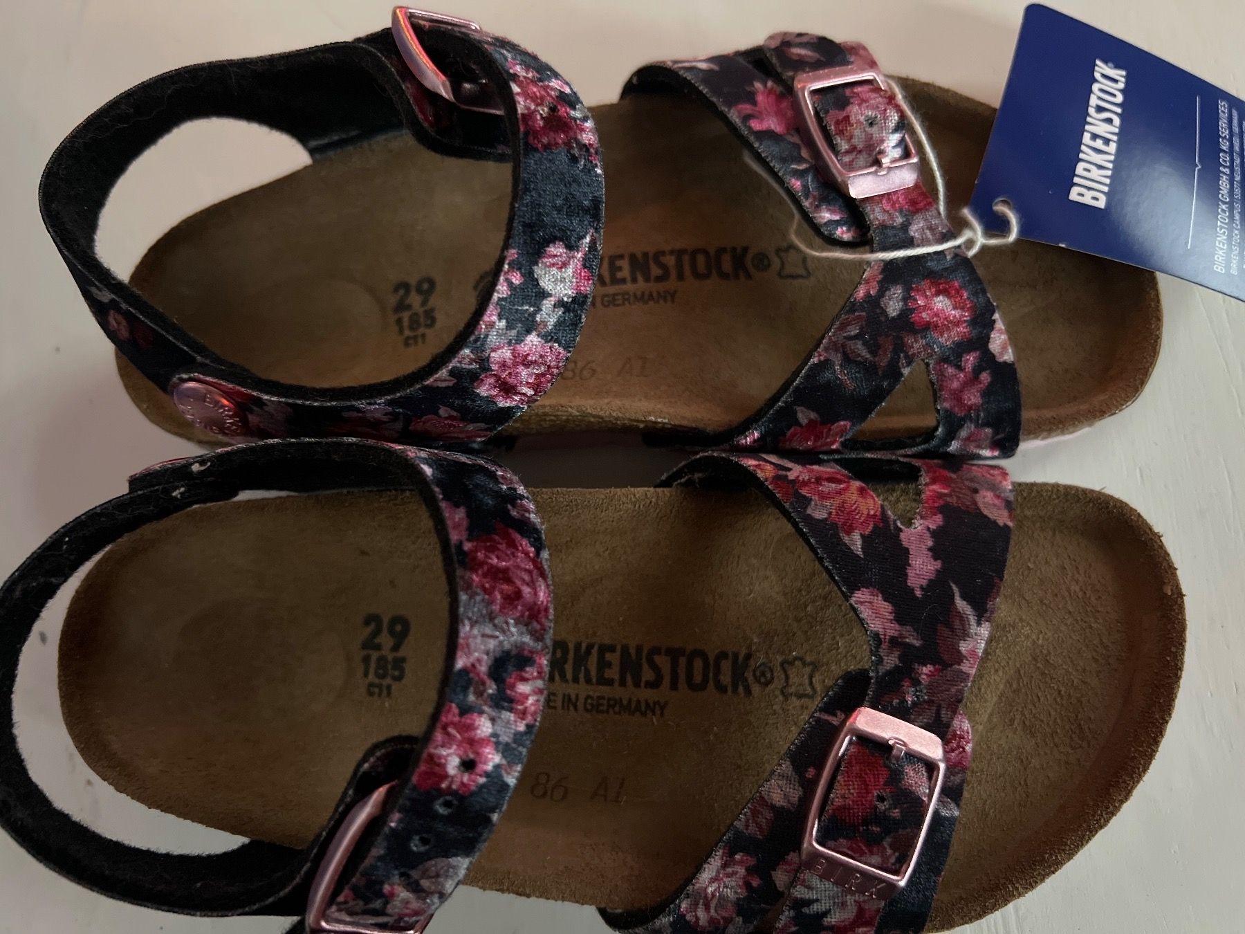 Birkenstock Scarpe per ragazze: Birkenstock Mädchensandale 29 – Usato da Wolfwil venduto da Vessie