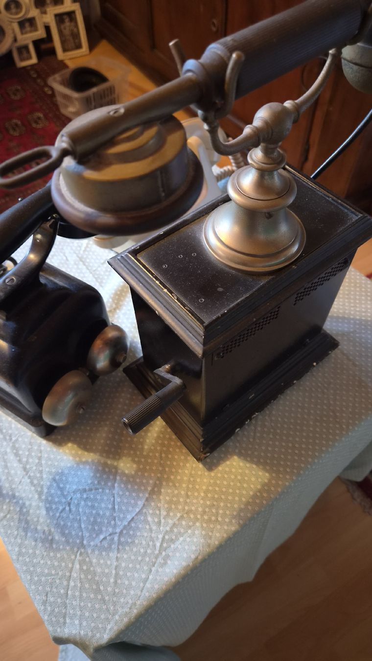Téléphones: 3 Telefone Vintage  – D'occasion à Kölliken par Upcycling-by-Mc-TAM 1