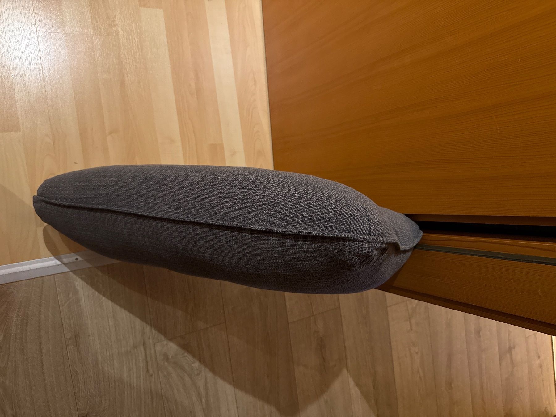 Ikea Cuscini: Ikea Vallentuna Sofakissen dunkelgrau – Usato da Niederhünigen venduto da man_7ybw 2