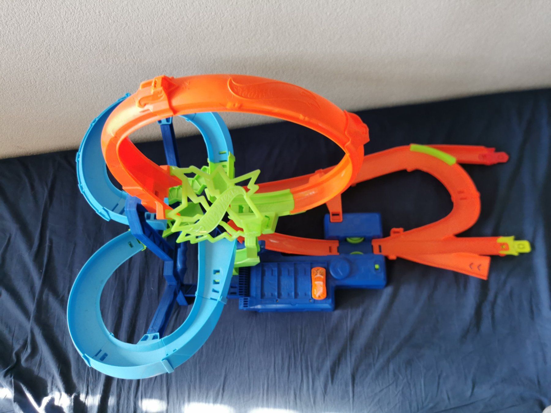 Hot Wheels Giocattoli: Hot Wheel Unendliche Crash-Action – Usato da Eglisau venduto da enila12 1
