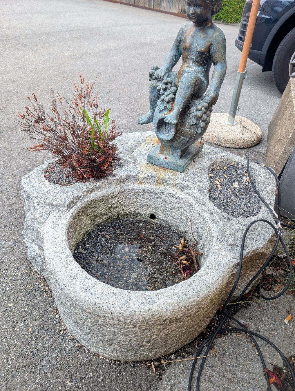 Stagni & Fontane ornamentali: Gartenbrunnen mit Wasserkreislauf – Usato da St. Gallen venduto da Isycheng 1
