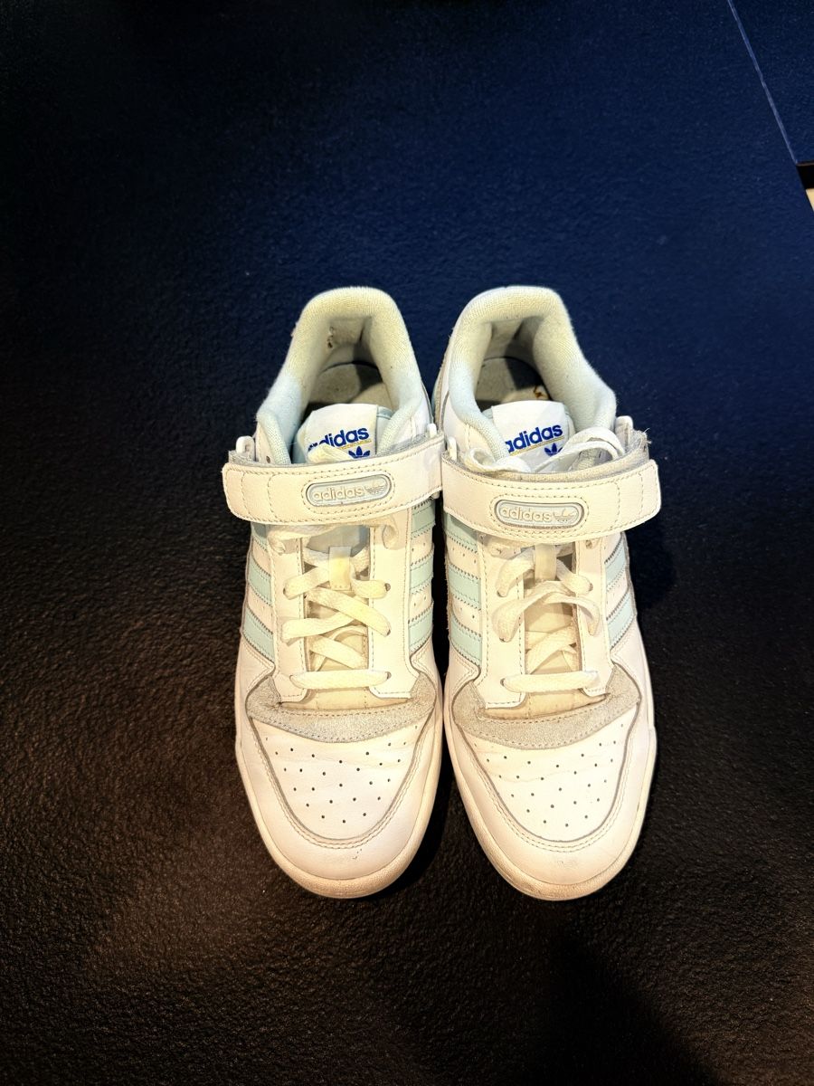 Herrenschuhe: Adidas originals – Gebraucht aus Bulle von HT8