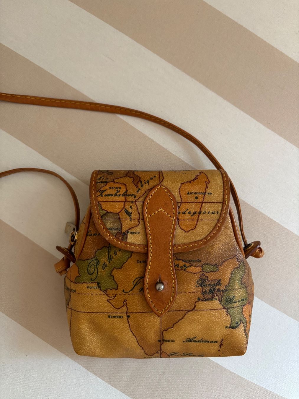 Borse da donna: Prima Classe / Alviero Martini Echtleder Designer Handtasche – Usato da Zürich venduto da Mohndprinzessin