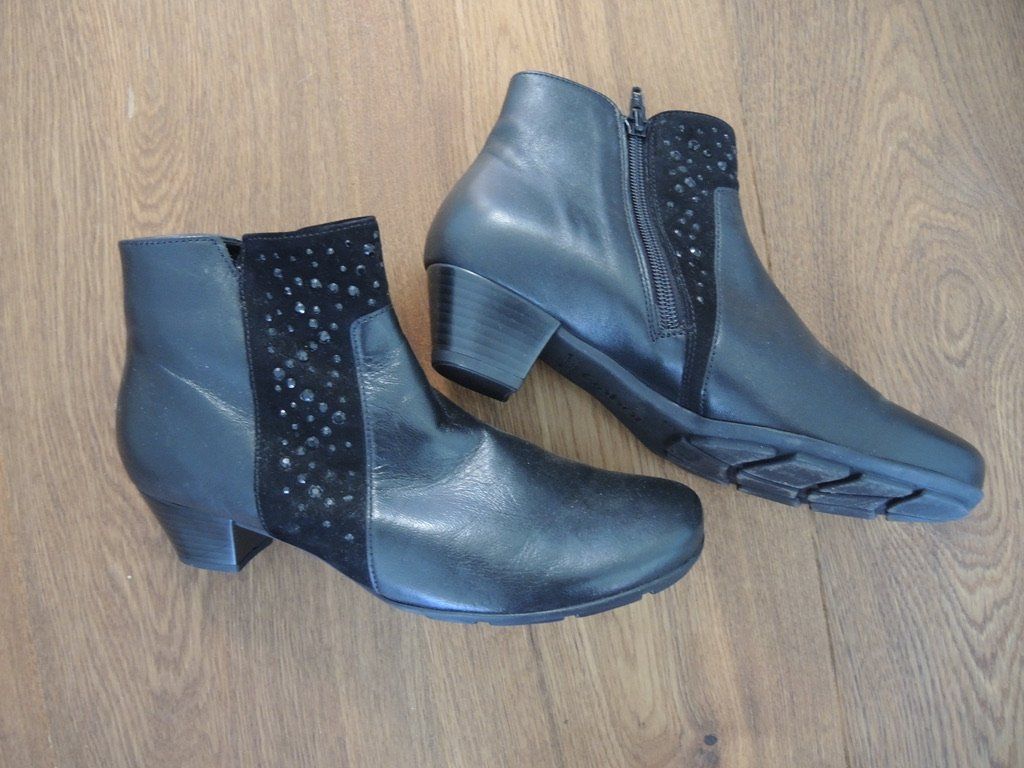 Gabor Scarpe da donna: Leder Stiefelletten Gabor Damen 38 – Nuovo (secondo la descrizione) da Steffisburg venduto da AppOffDotCom