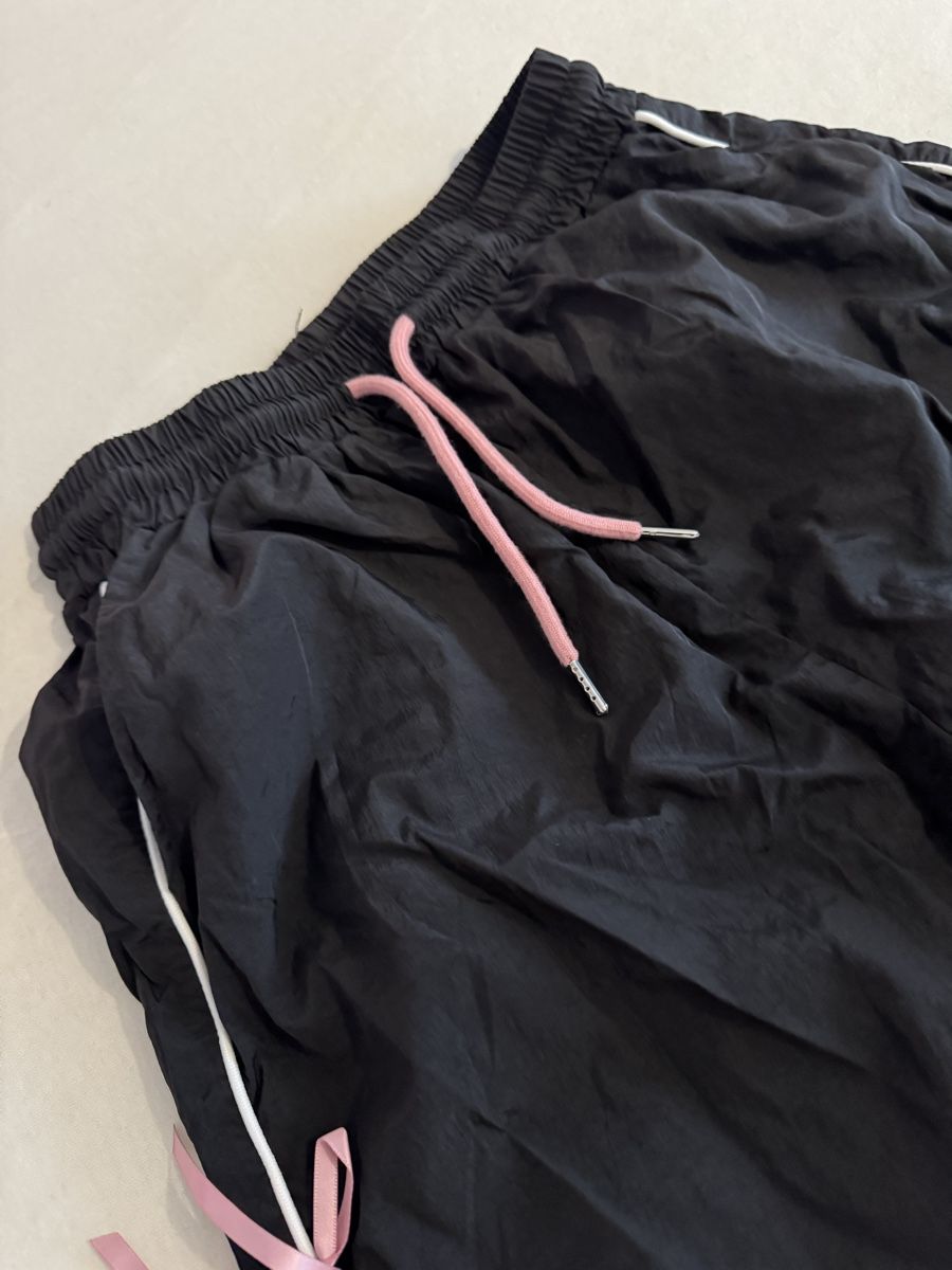 Pantaloni: BLACK PANTS WITH PINK BOWS🎀 – Usato da Dietikon venduto da athiinax 1