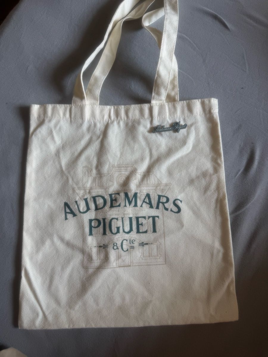 Borse: Audemars Piquet bag + pin  – Nuovo (secondo la descrizione) da Davos Dorf venduto da gin_8k9d