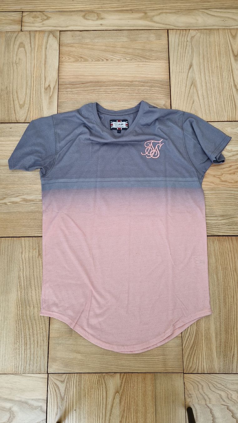 Siksilk T-Shirts: Sikssilk T-Shirt Sommer Look Grau/Rosa Gr. L – Gebraucht aus Luzern von tbu_qh56
