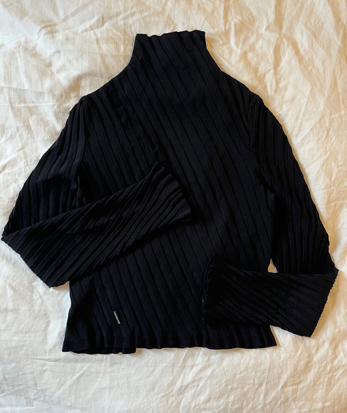Balenciaga Top: BALENCIAGA, top col roulé noir – Usato da Genève venduto da dachaw 1