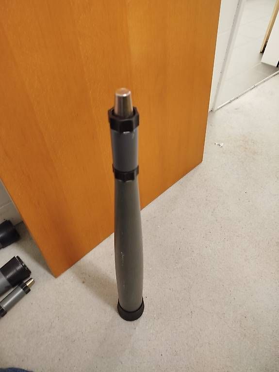 Scrivanie: Massiver Büro Arbeits tisch – Usato da Trübbach venduto da Potatoooooooo 1