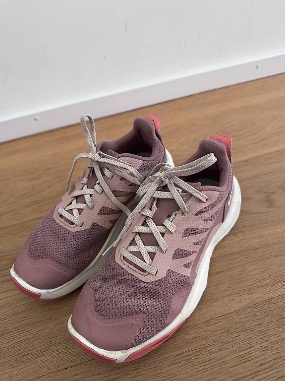 Scarpe da donna: Salomon Ortholite Turnschuhe, Grösse 36 – Usato da Birmensdorf ZH venduto da FiKaVa 1