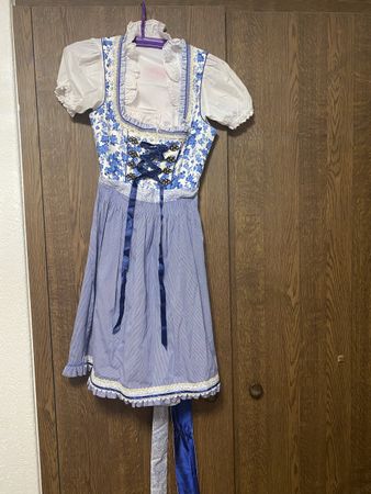 Dirndl Krüger Madl blau weiss Blumenmuster mit Zubehör