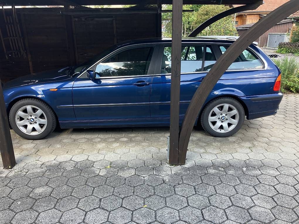 Automobili: BMW E46 325xi – Usato da Thierachern venduto da Toysoldier 1