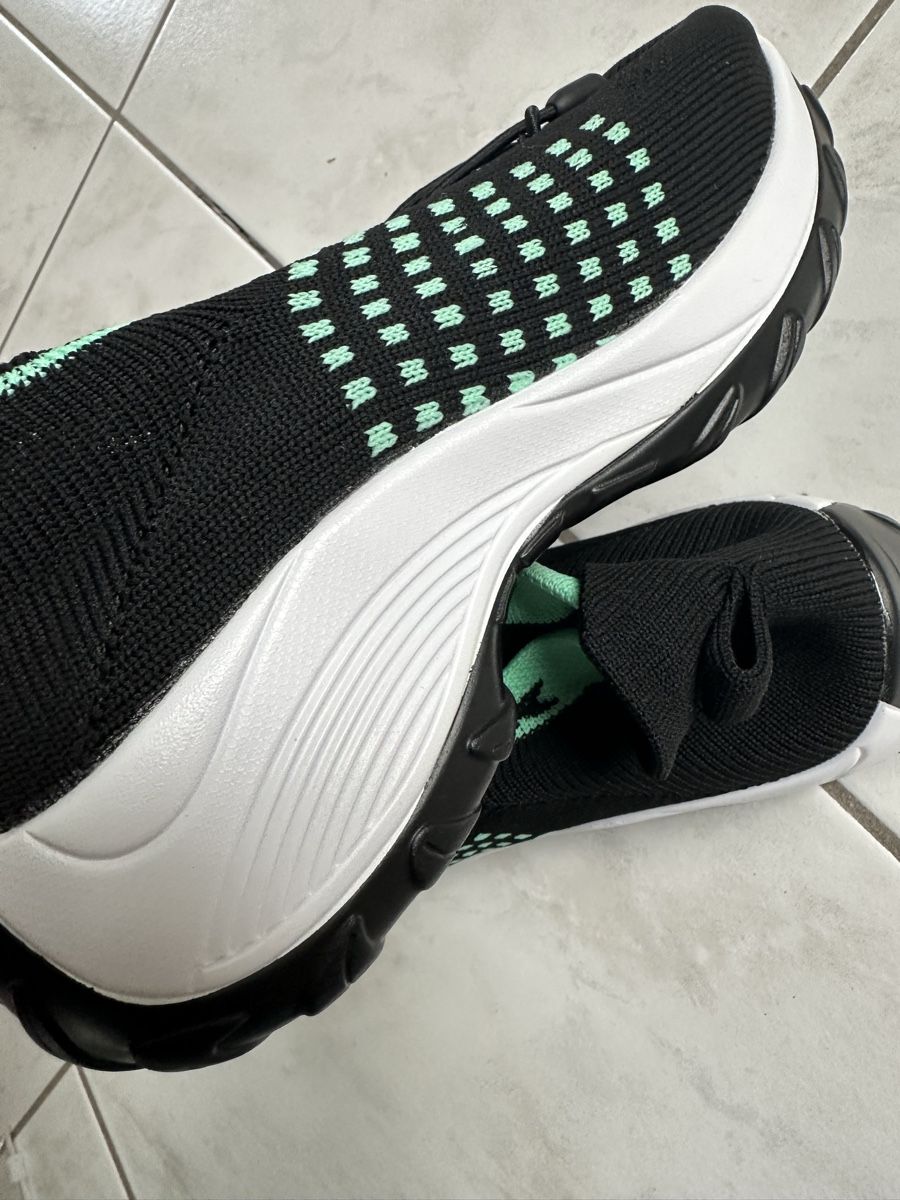 Scarpe da donna: New Black & Mint Sneakers - Size US 8 - Perfect for Spring! – Nuovo (secondo la descrizione) da Zürich venduto da car_68nt 5