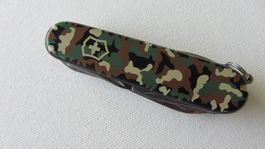 Victorinox Taschenmesser Camouflage mit Box neuwertig