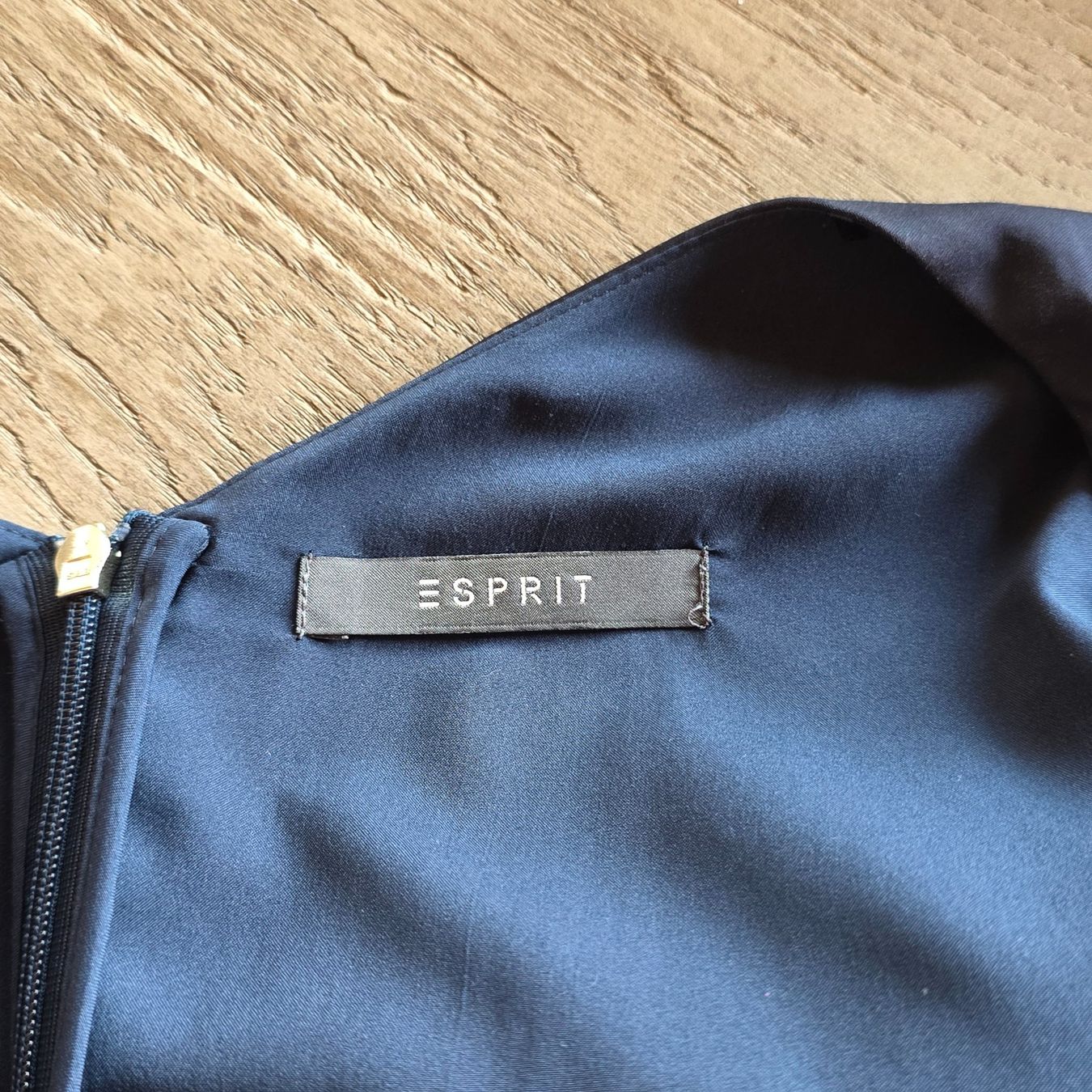 Esprit Vestiti: 🐸 – Nuovo (secondo la descrizione) da Môtier (Vully) venduto da Frogs 7