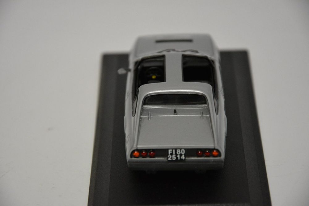 Ferrari 365 gt4 carbone 1/43 - Collection