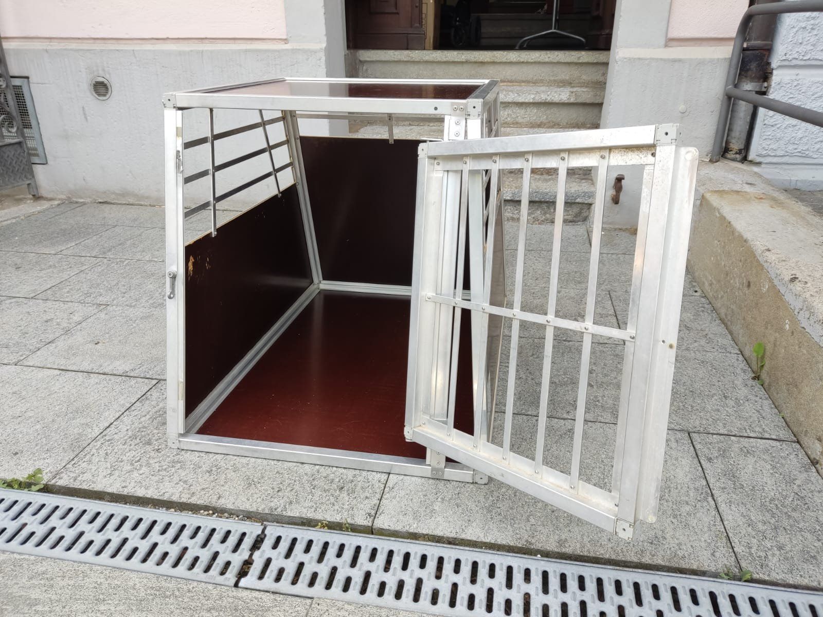 Gabbie, trasporto & Sicurezza: Alu Hundebox – Usato da Zürich venduto da meloneo 1