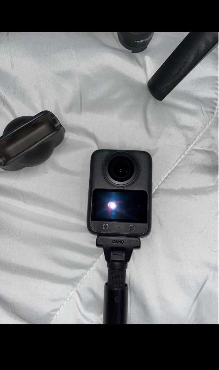 DJI Action Cam: DJI 360 with accessories  – Nuovo (secondo la descrizione) da Yverdon-les-Bains venduto da con_5qmg 3