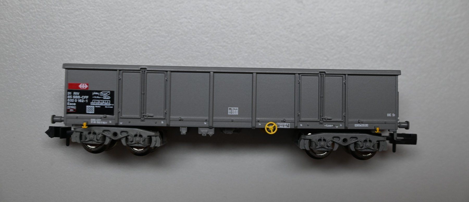 Fleischmann Modelleisenbahnen: 1 Güterwagen SBB Fleischmann N-Spur – Gebraucht aus Steffisburg von Charlamov