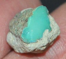 Edelstein L-8033 – Äthiopischer Paraiba Opal roh 11x11mm 6.0