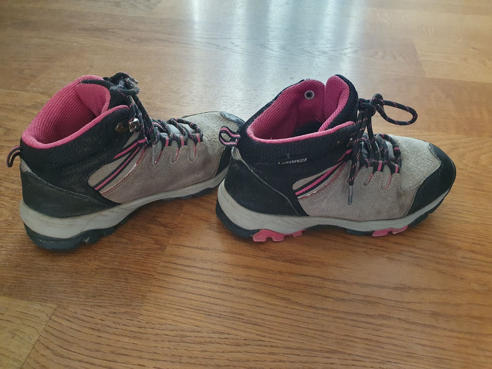 Schuhe für Mädchen: Wanderschuhe Gr. 33 – Gebraucht aus Villars-sur-Glâne von richardette 2