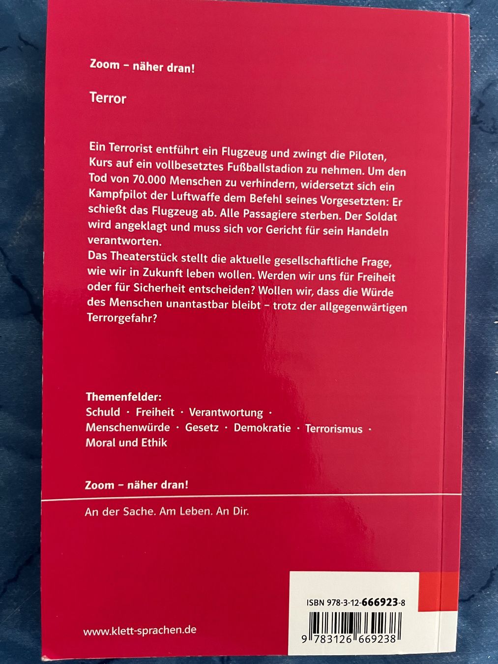 Bücher: Terror (Ferdinand von Schirach) – Gebraucht aus Würenlingen von bot_7zjf 1