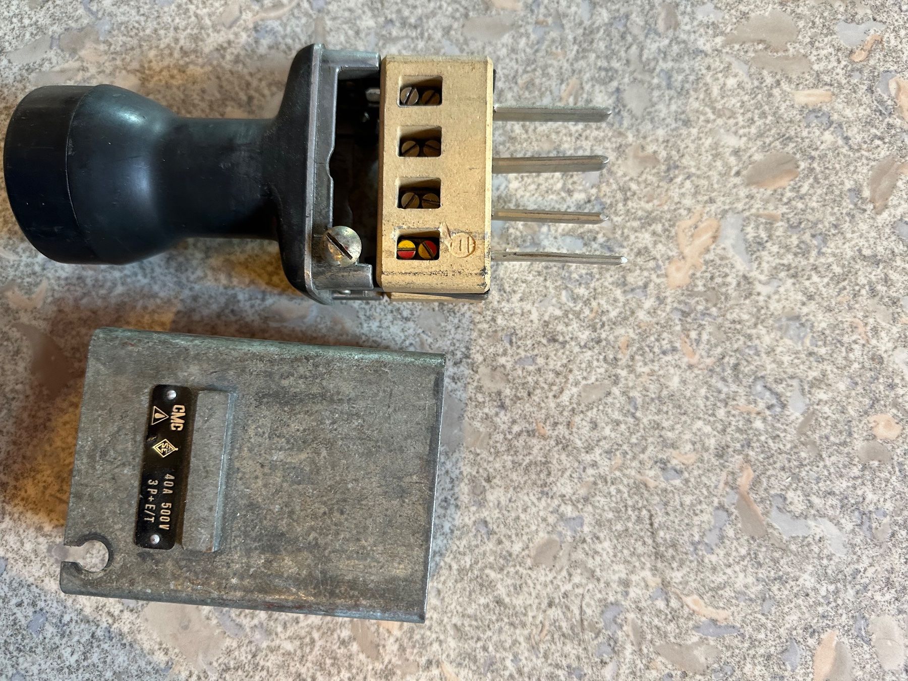 Spine: Stecker J 40 4 Polig CMC – Usato da Huttwil venduto da Bolpa 5