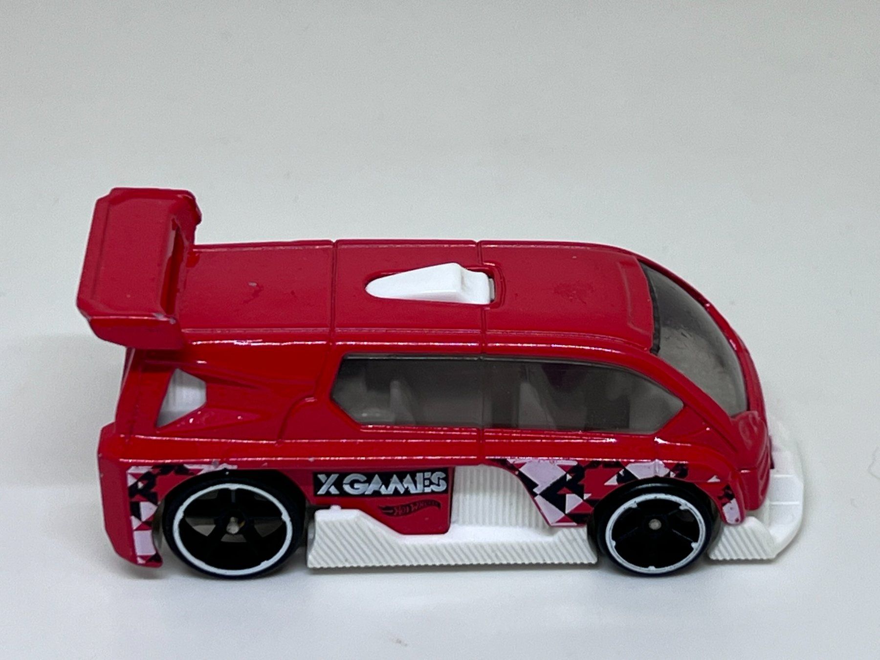 Hot Wheels Modellini d'auto: Hot Wheels Hyperliner #58 – Usato da Wildegg venduto da LaaBoutique 1