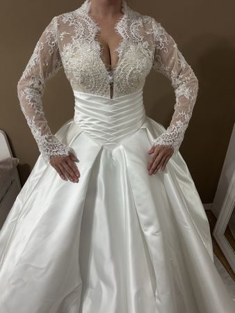 Brautkleid Spitze Langarm Satin Grösse 39/40 neuwertig