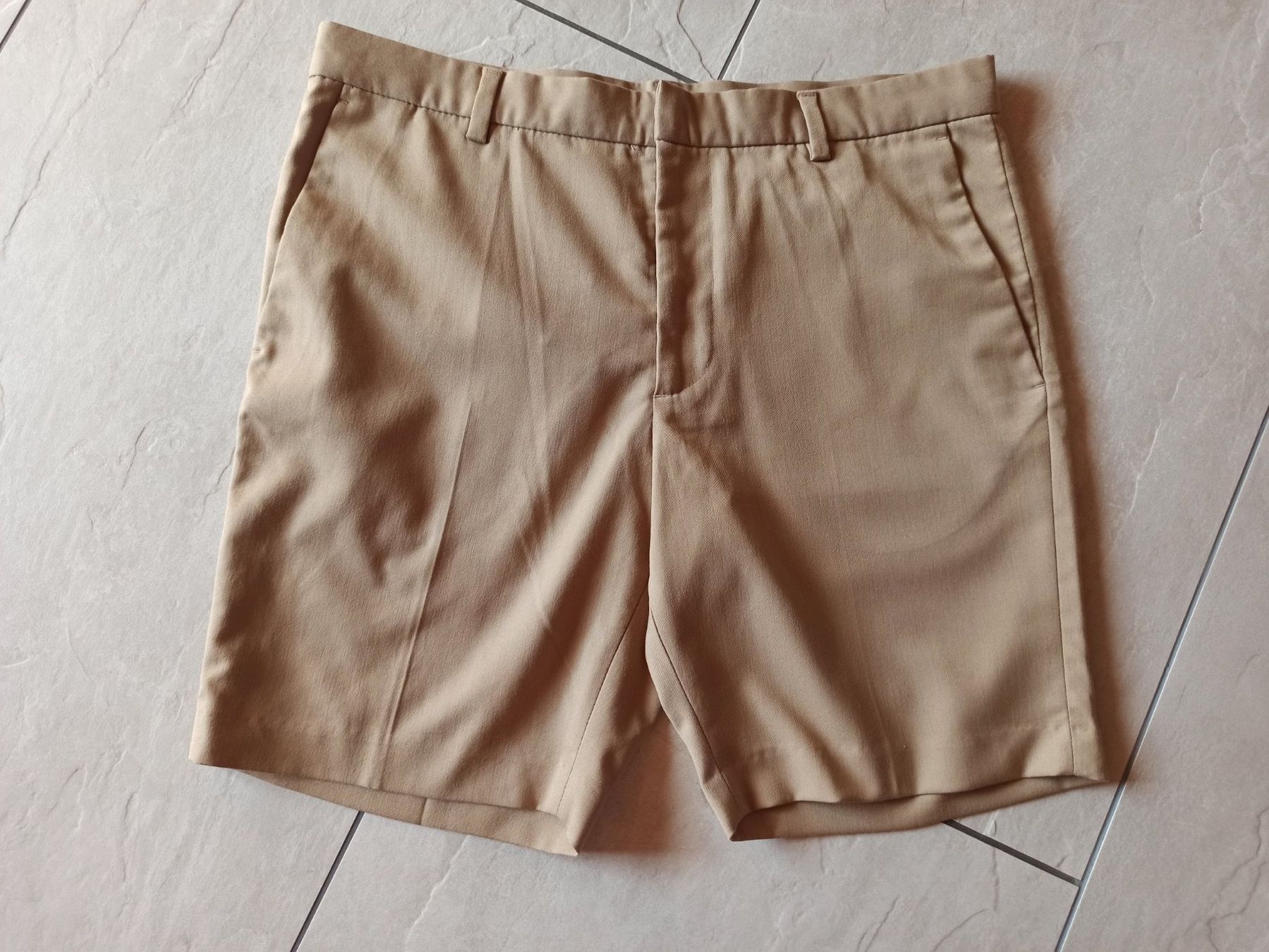 H&M Pantaloni: Shorts – Usato da Niederwil AG venduto da Nioc28