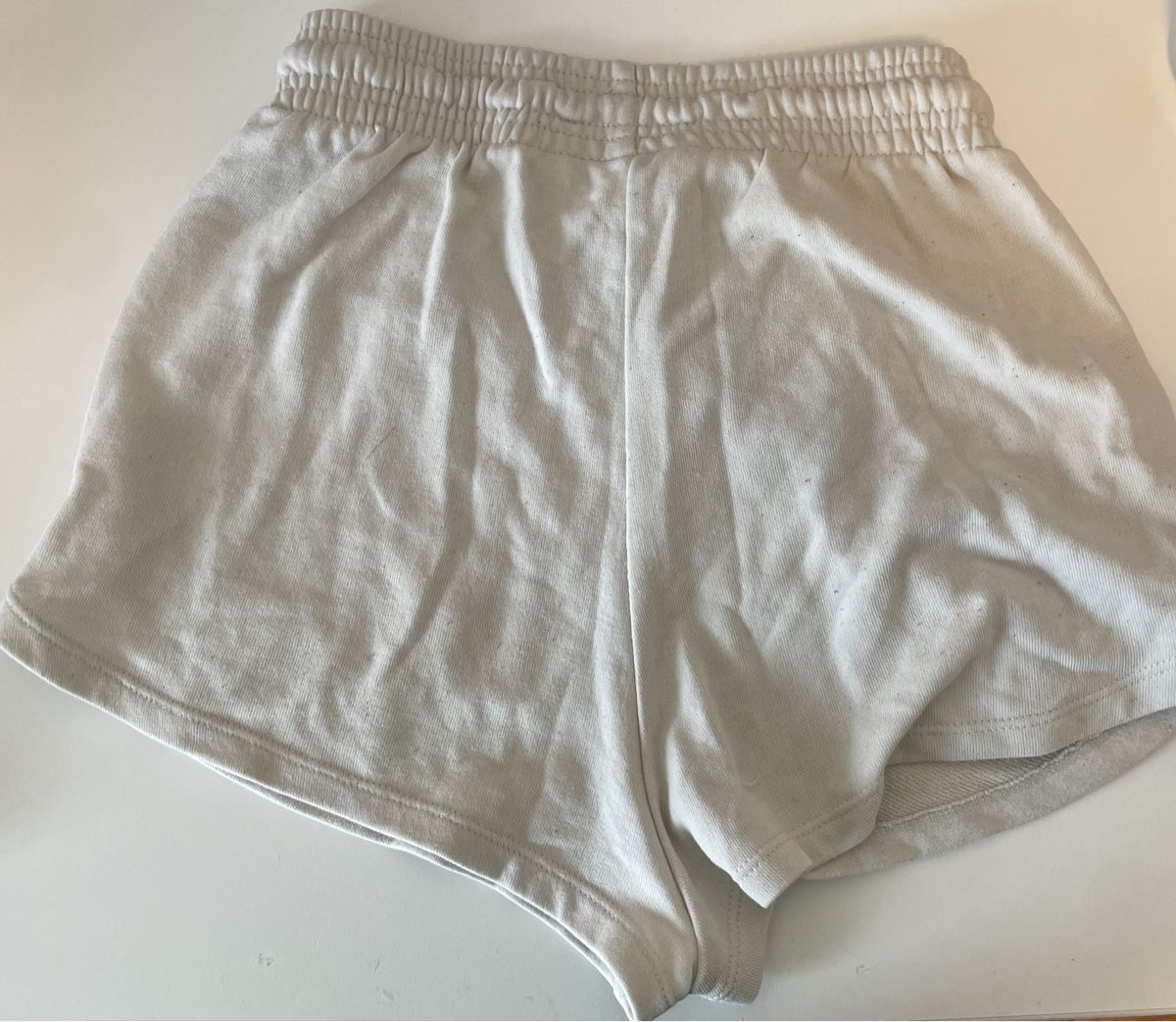 H&M Pantaloni: H&M Basic Sommer-Shorts, XS, Beige - Bequem & Schön! – Usato da Rütihof venduto da iwnwiansn1 1