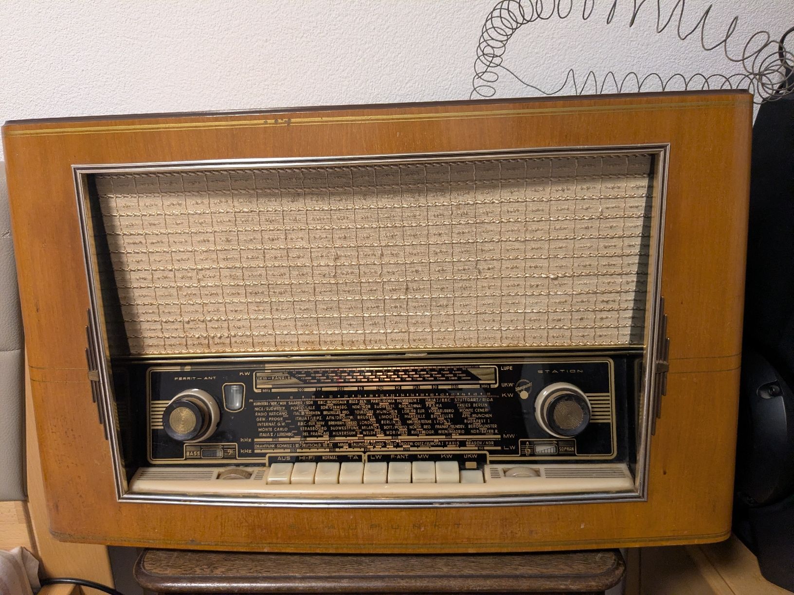Radio: Antiker  Radio barselona – Usato da Steffisburg venduto da dik_8w5b