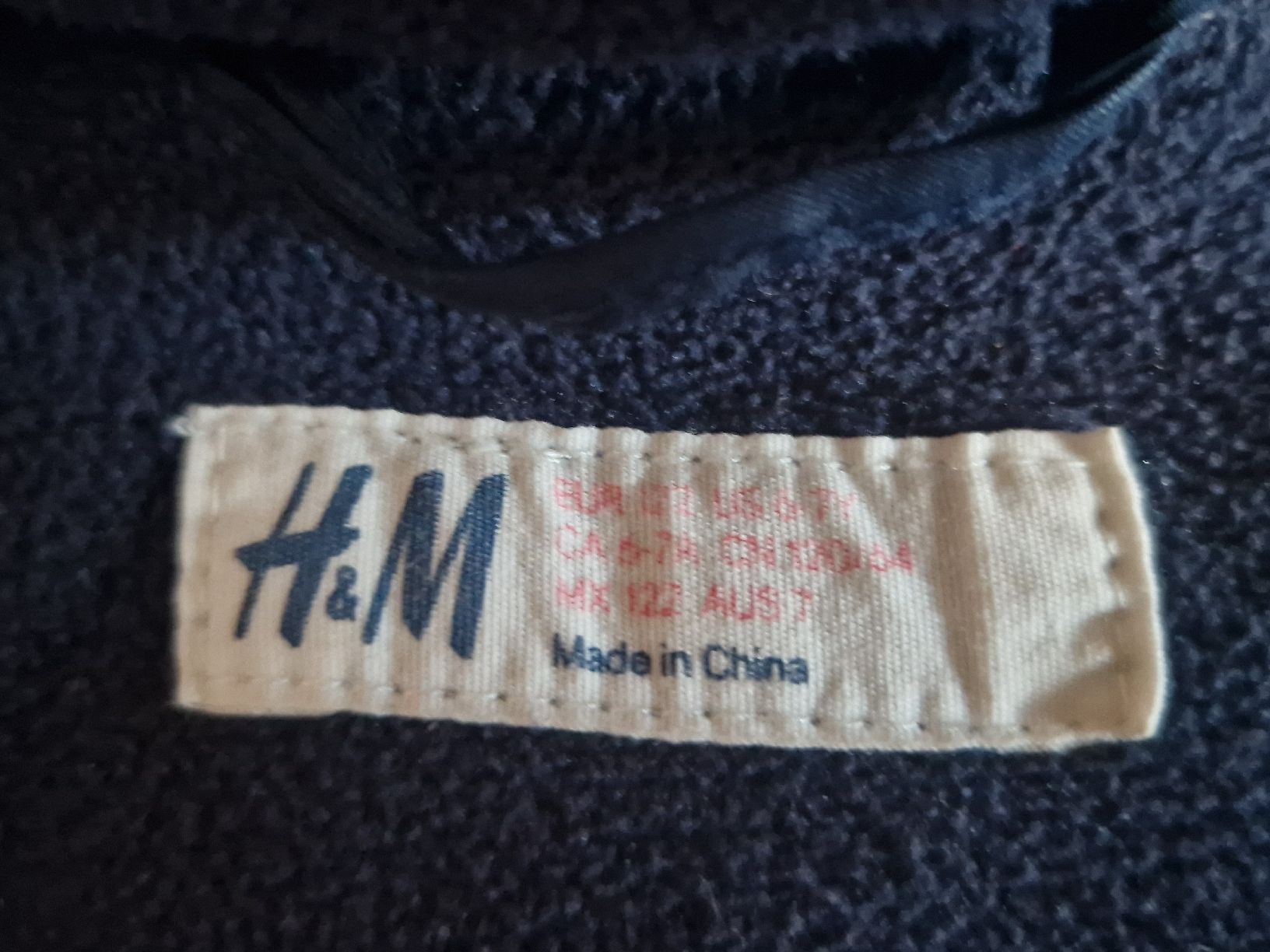 H&M Giacche & Cappotti: Warme Winterjacke von H&M, Grösse 122 – Usato da Niederscherli venduto da 20sydney02 4